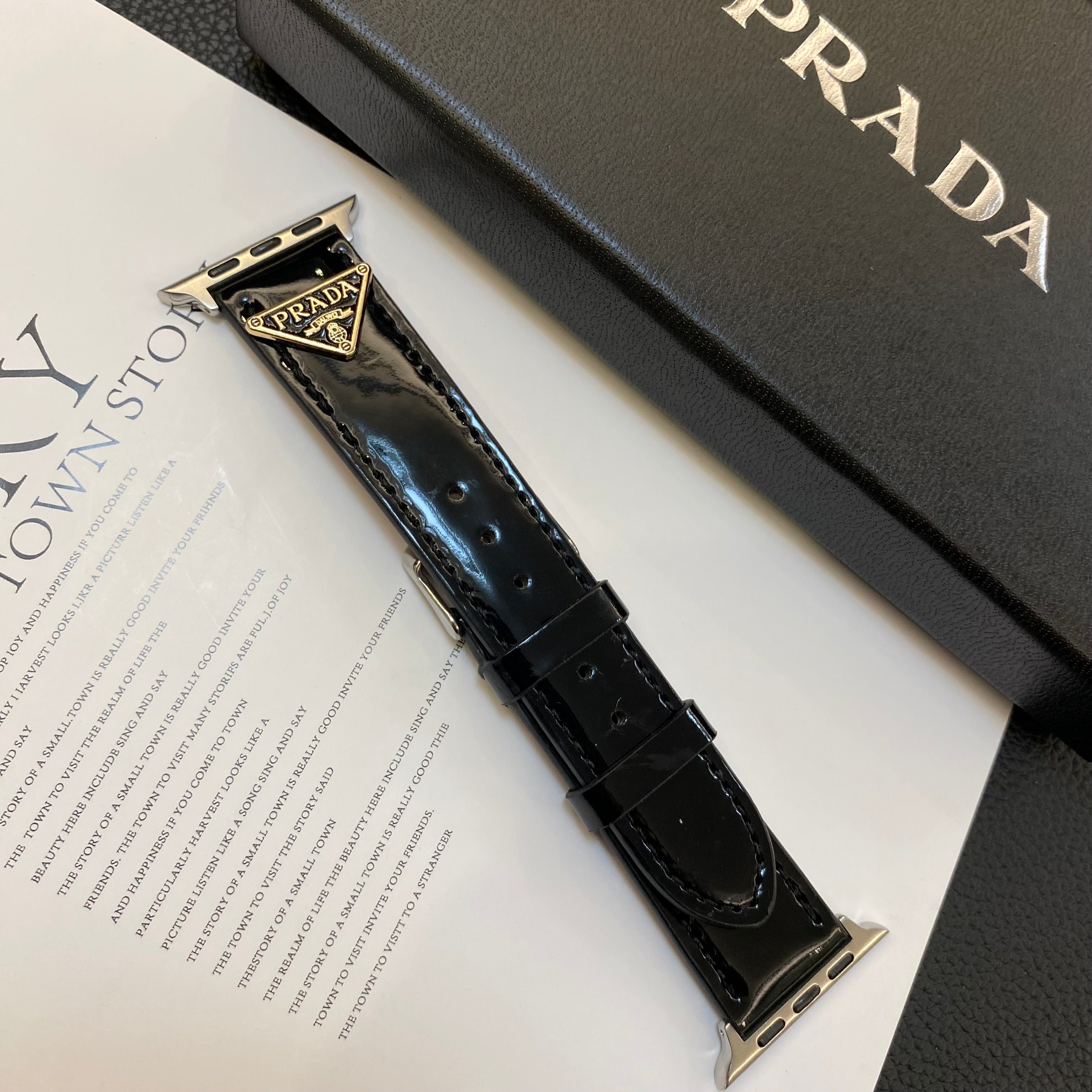 Bracelet Prada Apple Watch Noir-LPK240509