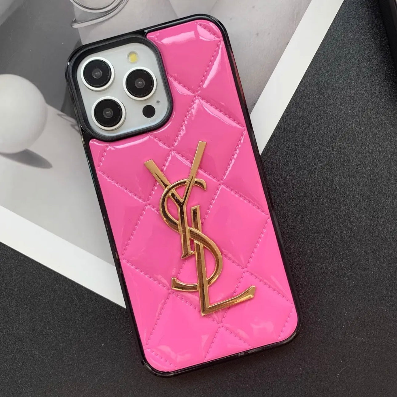 YSL Luksuriøst iPhone-deksel